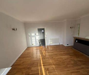 4 bedroom flat to rent - Photo 2