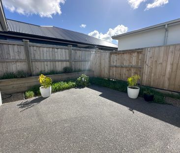 Modern High-Spec Home with Spacious Garden - Papamoa - Photo 1