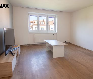 Pronájem bytu 2+1 67 m² - Photo 1