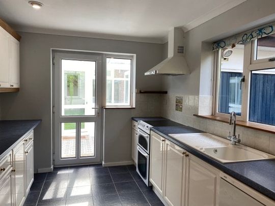 Smiths Field, Romsey - Photo 1
