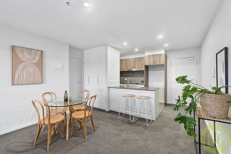 Modern 2-Bedroom Apartment - Photo 3