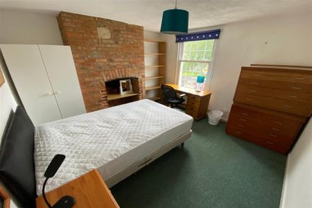 4 bedroom terraced house to rent - Photo 2
