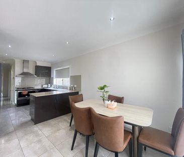 Fully Furnished Modern Home in the Heart of Truganina - Photo 5