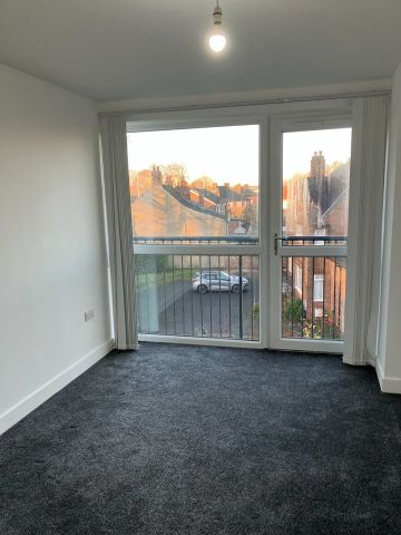 2 Bed Flat, Kirk Beston Close, LS11 - Photo 4