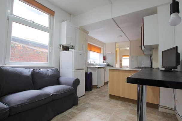 5 bedroom terraced house to rent - Photo 1