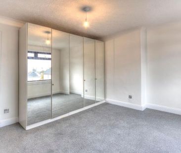 2 bedroom semi-detached house to rent - Photo 3