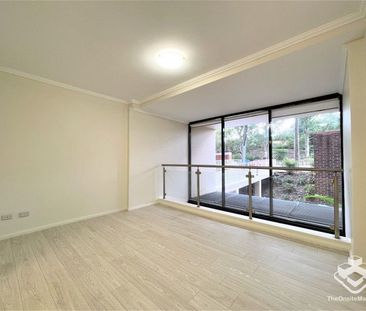 Loft Style Apartment with floorboards throughout - Photo 4