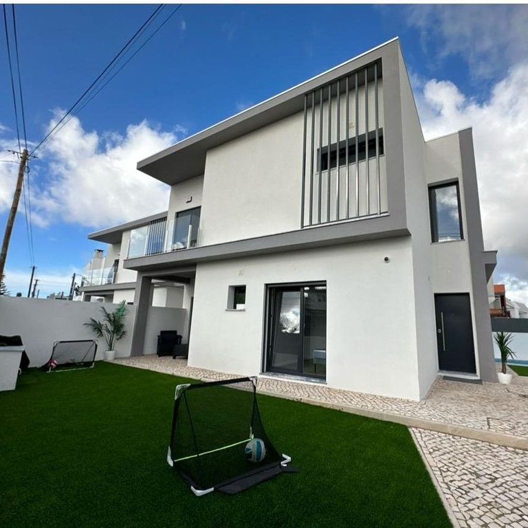 4 room luxury Detached House for rent in Seixal, Portugal - Photo 1