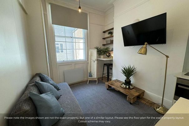 Studio to rent - Photo 1