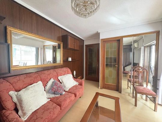 Piso de alquiler en De Los Hermanos Gómez, Ventas - Foto 1