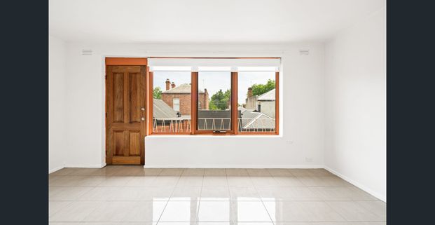 Bright apartment in prime Inner-City location - Photo 1