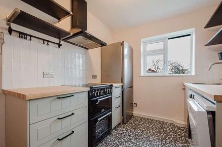 Woodlawn Court, Whalley Range, Manchester, M16 - Photo 5