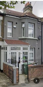 Room in a Shared House, Elizabeth Road, E6 - Photo 4