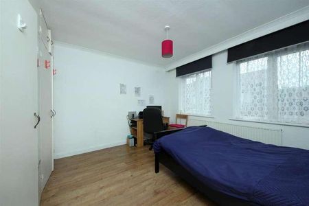 Carlisle Avenue, W3 - Photo 3