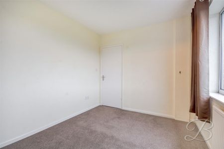 3 bedroom - Photo 4