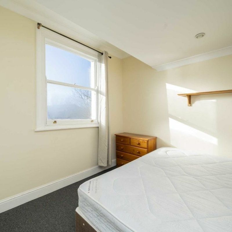 Sandmere Road, SW4, London - Photo 1