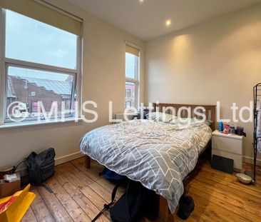6 Bedroom Mid Terraced House for rent in Bennett Road - Photo 3