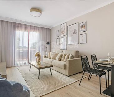 Penthouse in Estepona East with Stunning Views - Photo 2