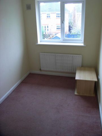 2 bedroom semi-detached house to rent - Photo 3
