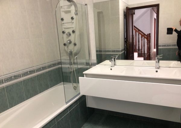 Apartamento T3 duplex para arrendamento na Cavaleira, Mem Martins.