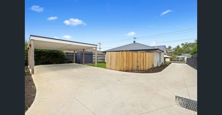 Coastal and Stylish - Photo 3