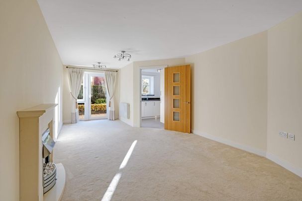 1 bedroom retirement property to rent - Photo 1