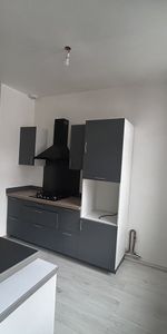 Location Appartement 4 pièces 97m² - Photo 4