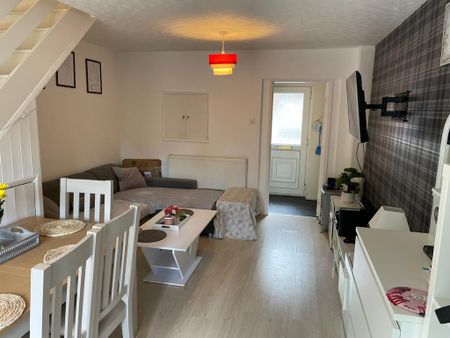 1 bedroom terraced house to rent - Photo 2