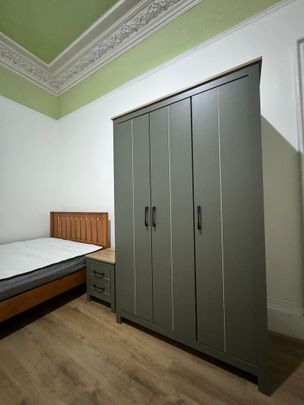 1 bedroom in a house share to rent - Photo 1