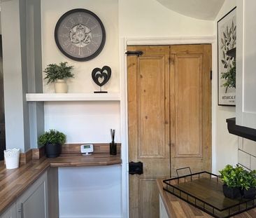 2 Bed Terraced House, Swallow Mount, LS12 - Photo 6