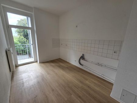 Praktisch geschnittene 2-Zimmer-Wohnung mit Balkon nahe der Sachsenallee - Foto 5