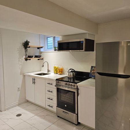 For Lease - 65 Vange Crescent, Toronto, Ontario - Photo 3