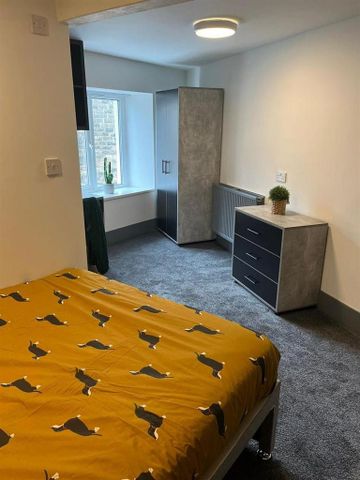 9 bedroom private hall to rent - Photo 5