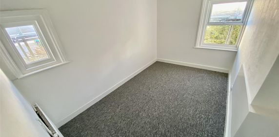 West Street, Worthing - Photo 2