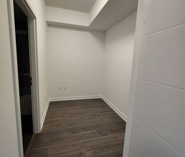 For Lease - Francis 30 Street, Kitchener, Ontario - Photo 6