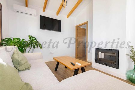 Country Property in Algarrobo-Costa, Close to the beach - Photo 5