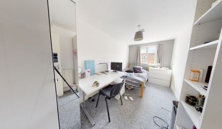 3 bed Mid Terraced House for Rent - Photo 4