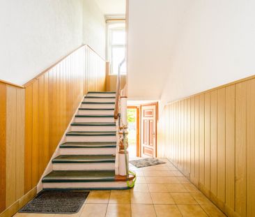 Altbauflair in zentraler Lage: Erdgeschosswohnung nahe der Hattinge... - Photo 1