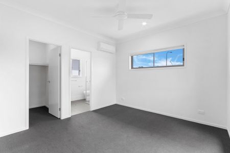 Exquisite Family Living in Browns Plains - Photo 4