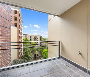Oversized One Bedroom with Study and Storage Cage - Photo 1