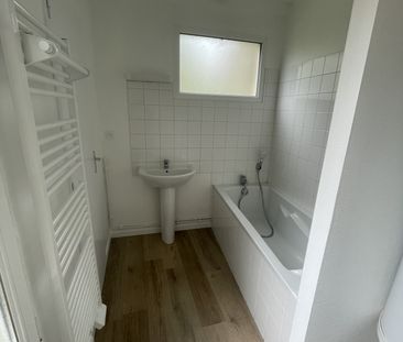 Location Appartement 2 pièces 38m² MAYENNE 53100 - Photo 4