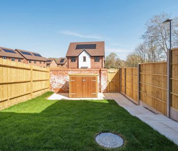 3 bedroom semi-detached house to rent - Photo 5