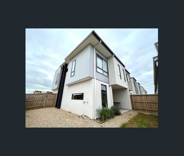 965 Morris Road, Truganina, Vic 3029 - Photo 1