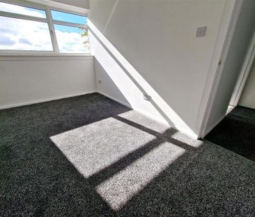 4 bedroom terraced house to rent - Photo 3