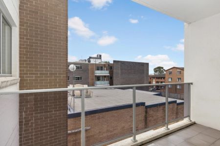 Modern Comfort in the Heart of Parramatta - Photo 5