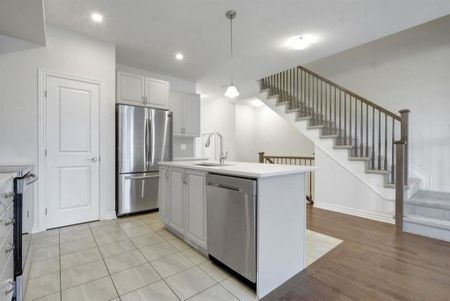 For Lease - 252 Tim Sheehan Place, Kanata, Ontario - Photo 5