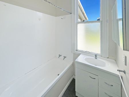 Don't judge a book by it's cover! - Photo 3