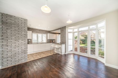 Woolacombe Road, Charlton, SE3 - Photo 3