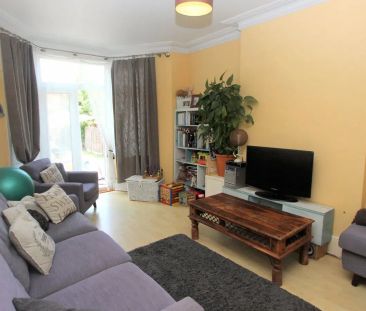 Elmdale Road, Palmers Green, London, N13 - Photo 2