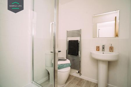 4 bedroom terraced house to rent - Photo 3